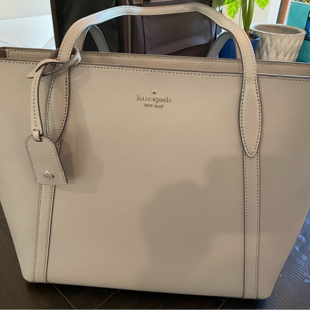 Kate Spade shoulder bag. New. Never used.